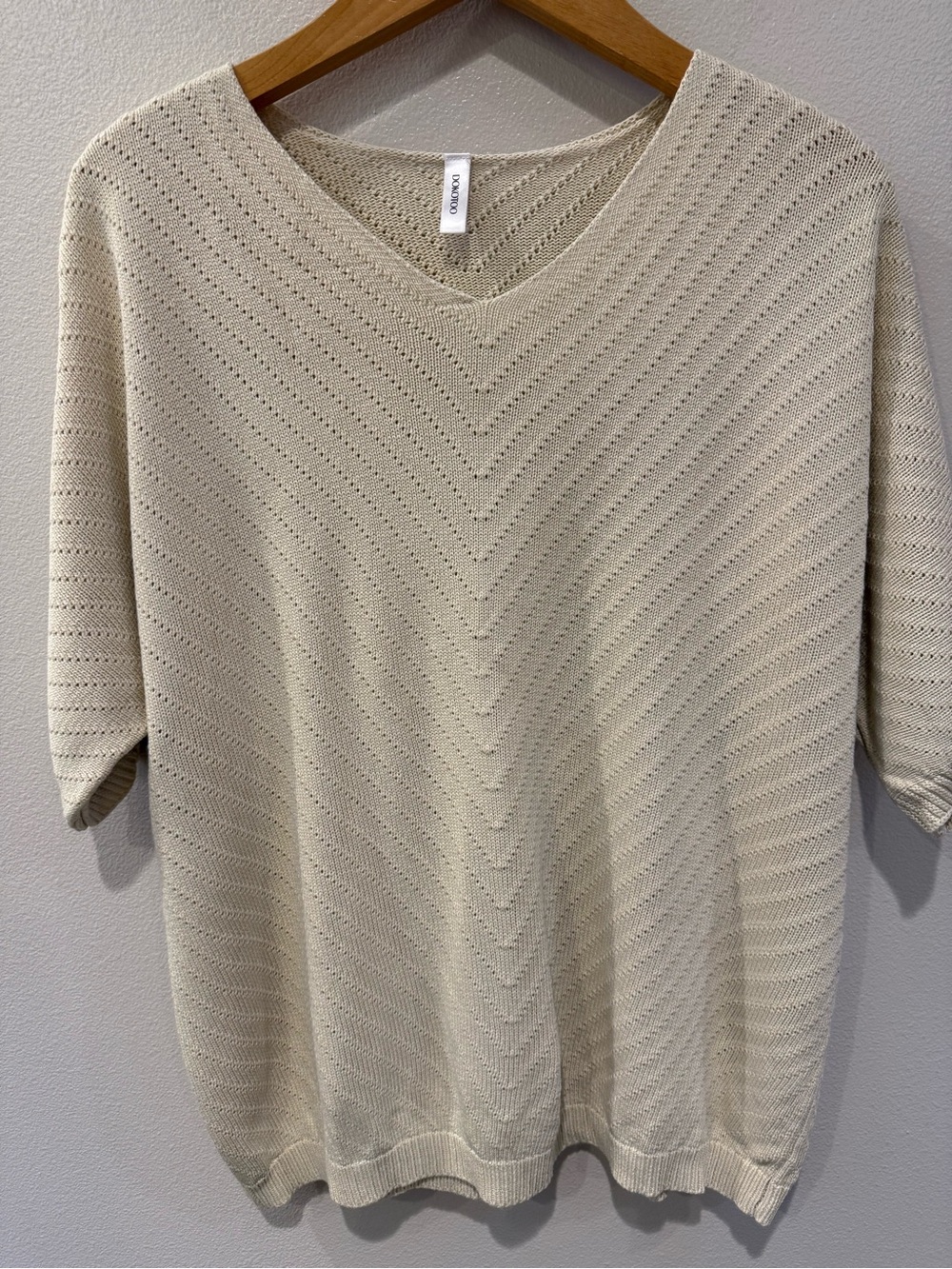 Unbranded Cream V-Neck Knit Sweater